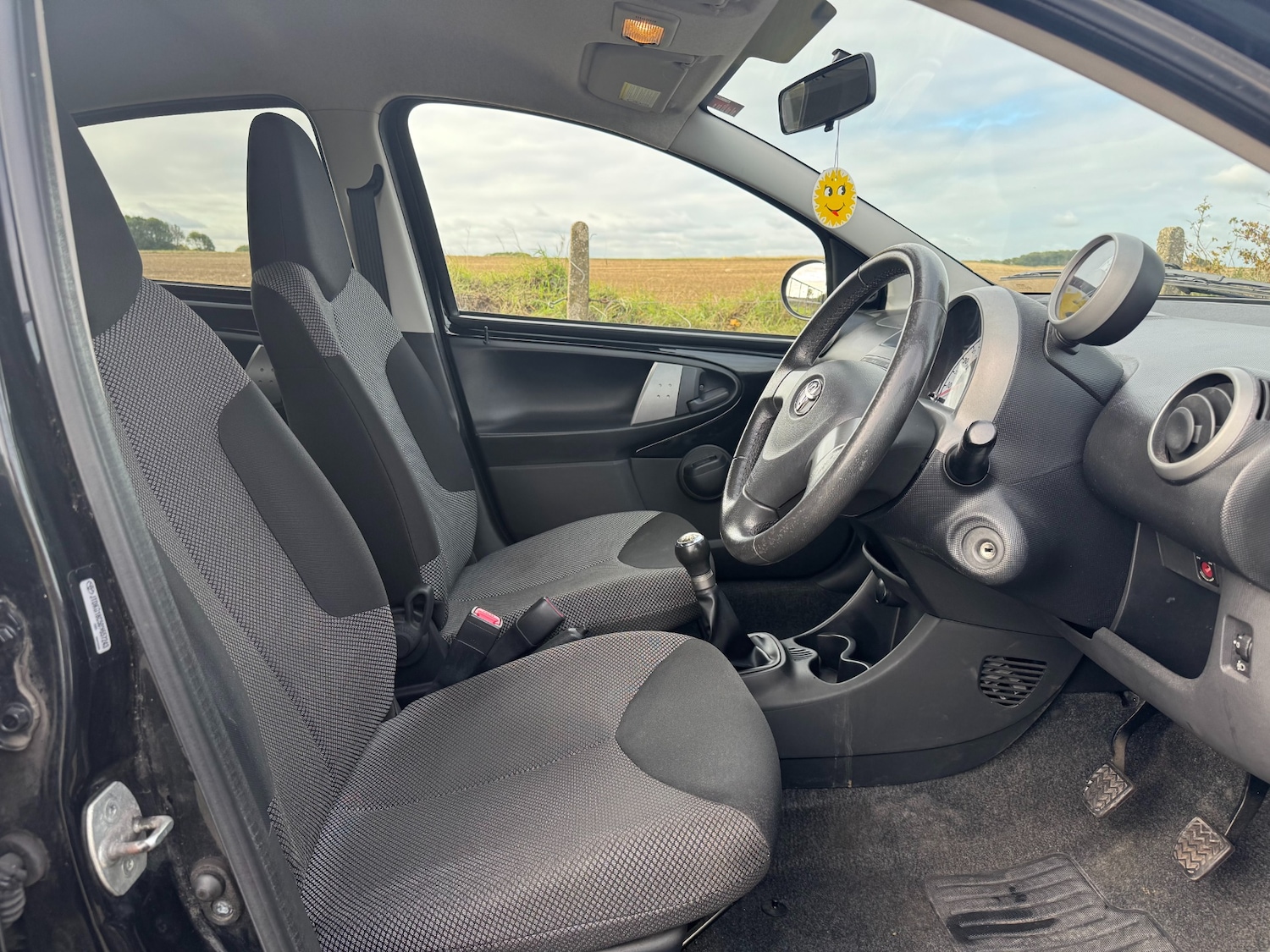 Used Toyota AYGO 2012 for sale - 76376433: Photo 22