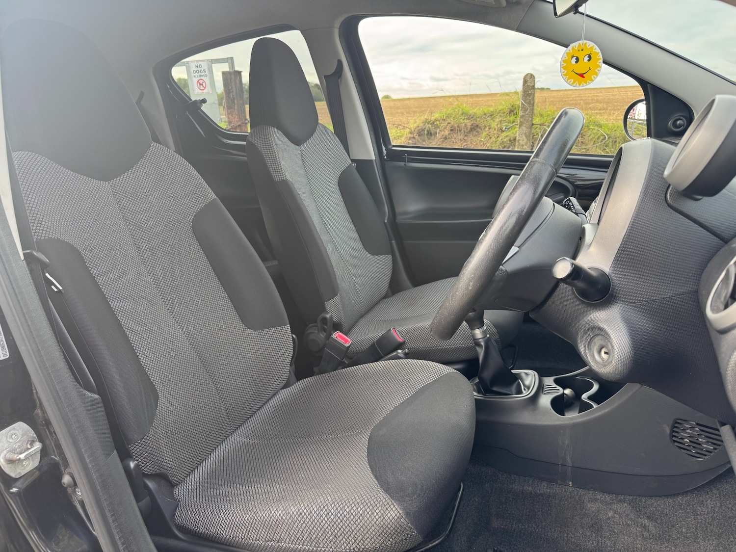 Used Toyota AYGO 2012 for sale - 76376433: Photo 23