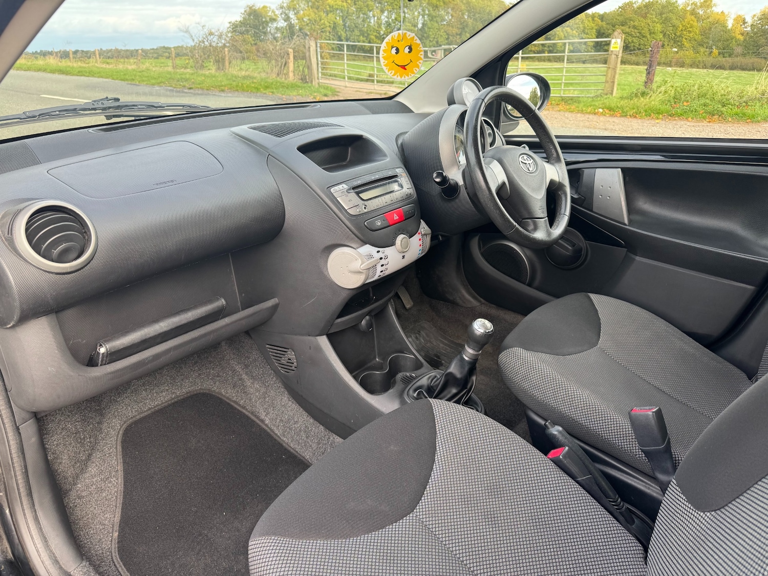Used Toyota AYGO 2012 for sale - 76376433: Photo 24
