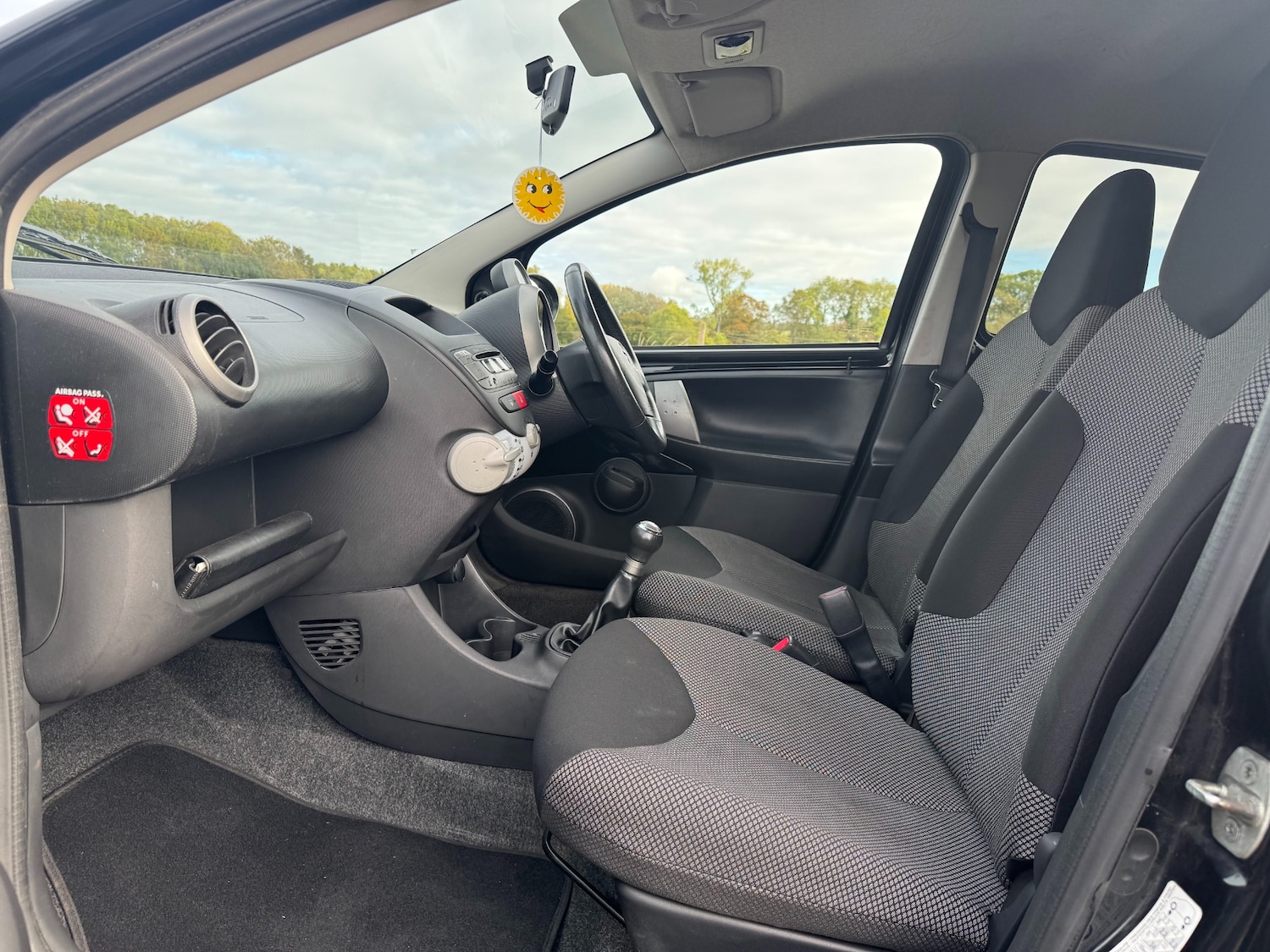 Used Toyota AYGO 2012 for sale - 76376433: Photo 25