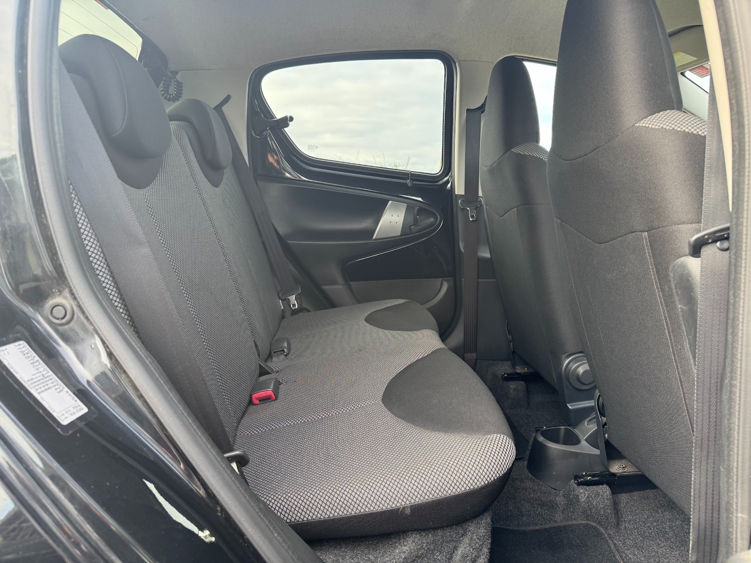 Used Toyota AYGO 2012 for sale - 76376433: Photo 27