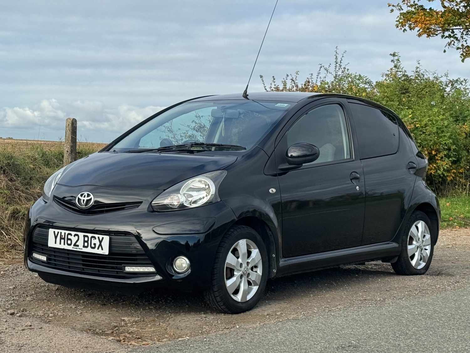 Used Toyota AYGO 2012 for sale - 76376433: Photo 9