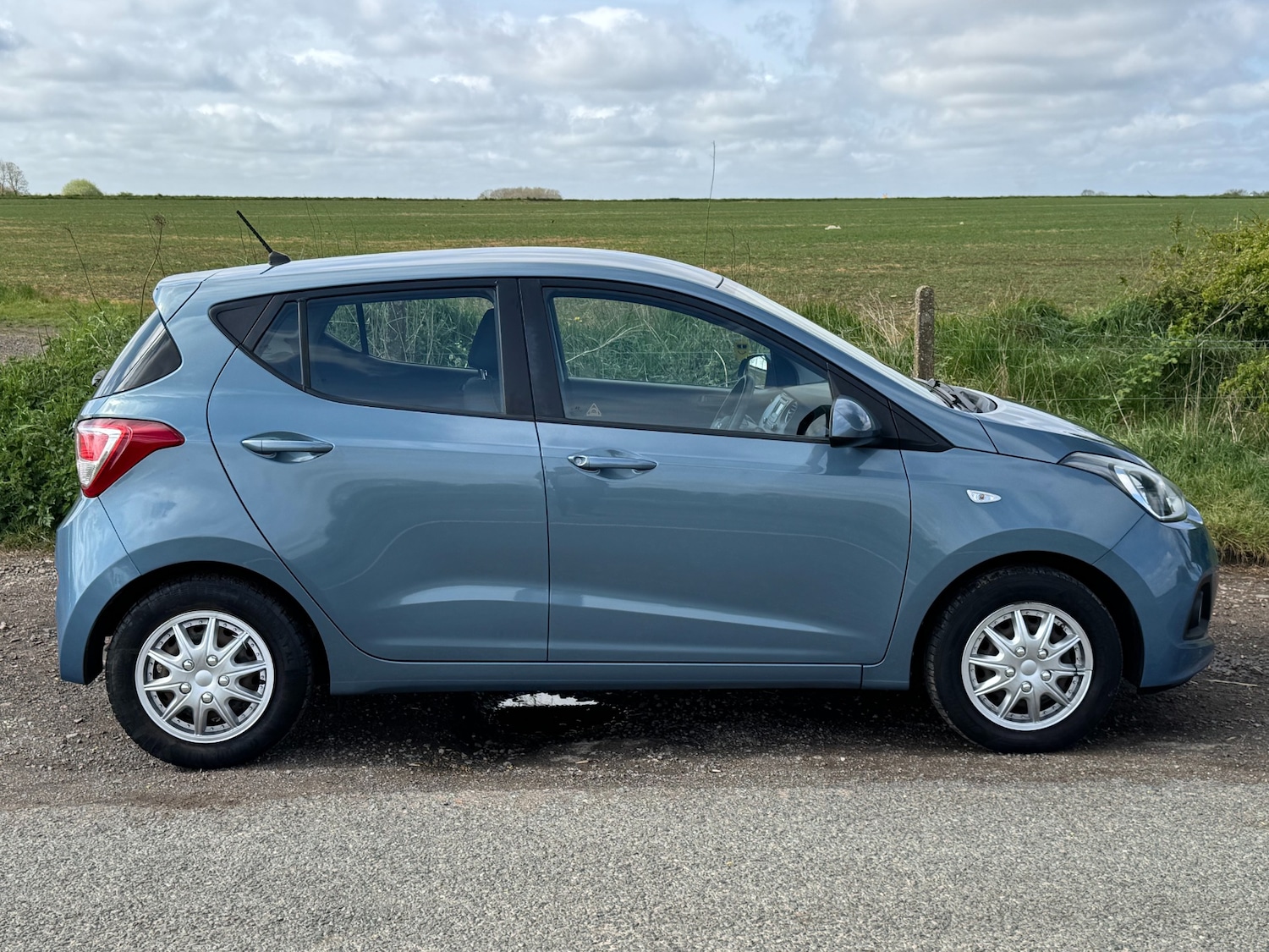 Used Hyundai i10 2015 for sale - 76923999: Photo 4