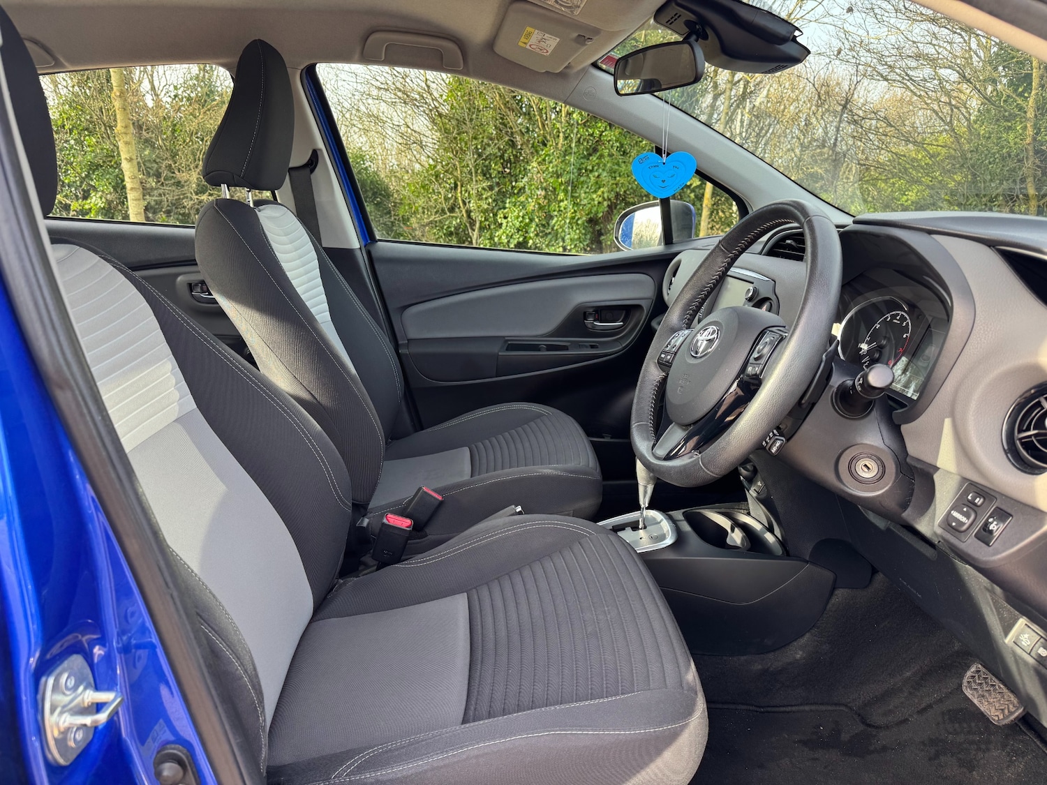 Used Toyota Yaris 2019 for sale - 77584032: Photo 23