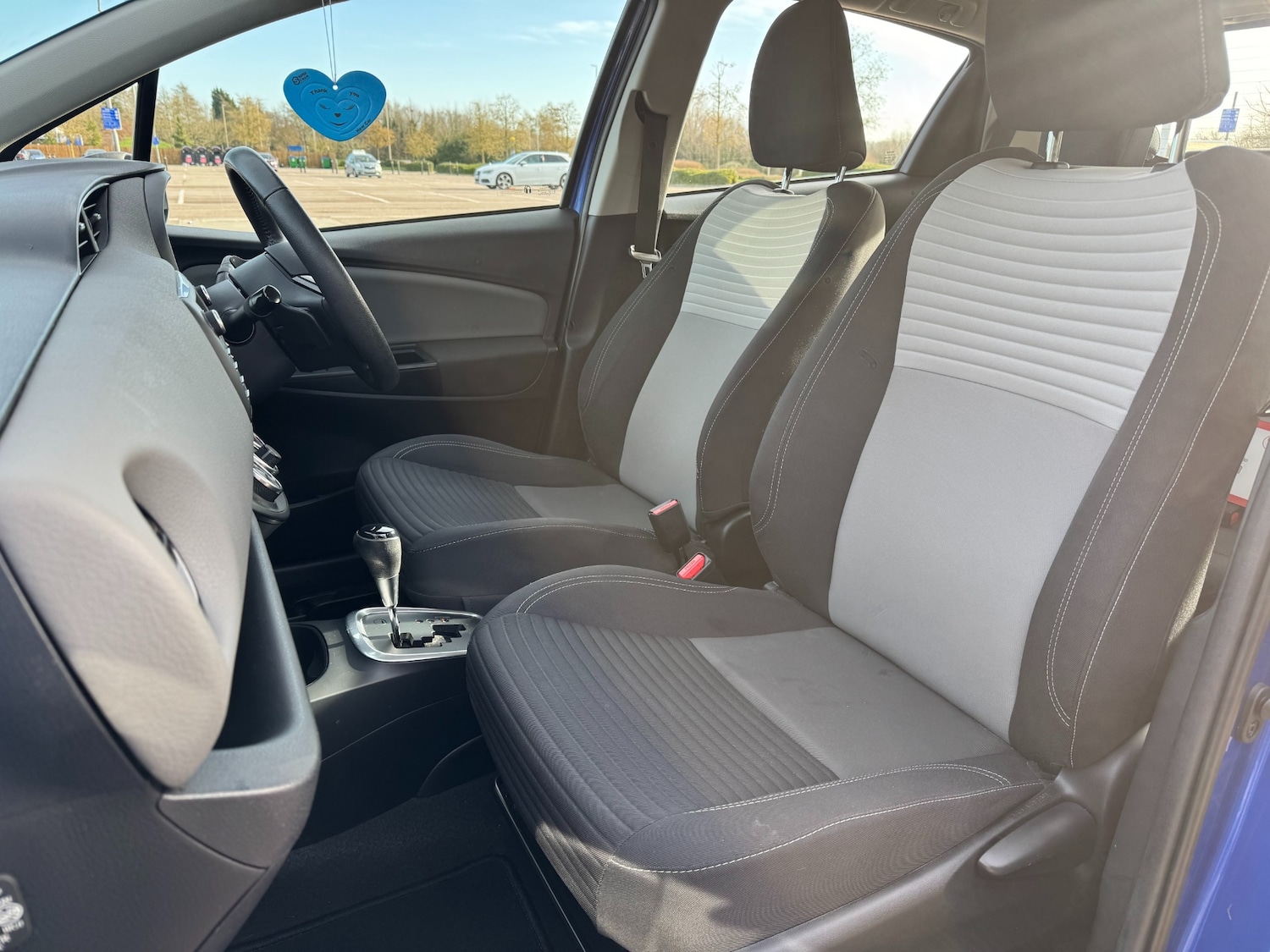 Used Toyota Yaris 2019 for sale - 77584032: Photo 27