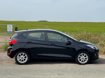 Used Ford Fiesta 2019 for sale - 74982100: Photo