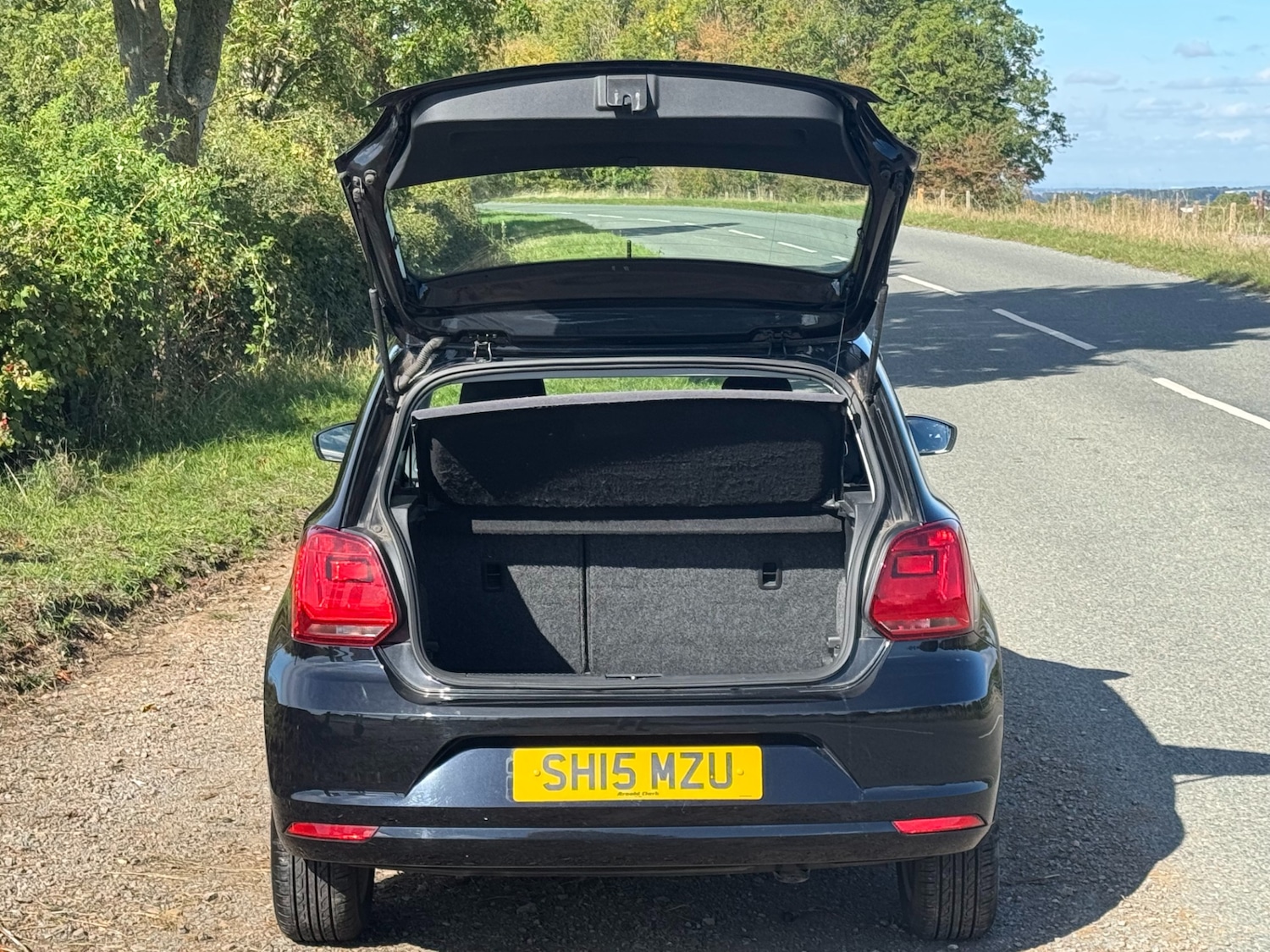 Used Volkswagen Polo 2015 for sale - 76092178: Photo 17