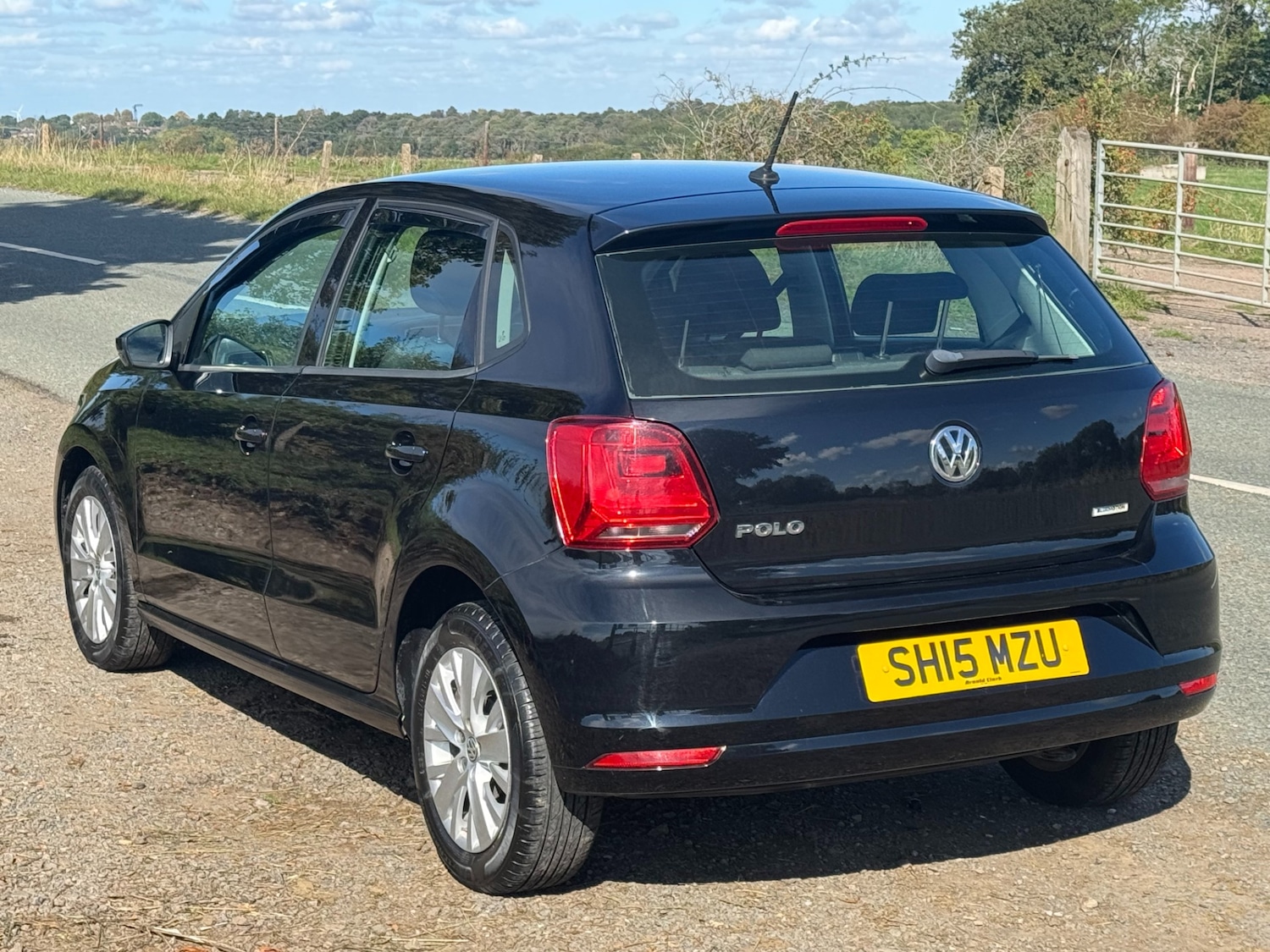 Used Volkswagen Polo 2015 for sale - 76092178: Photo 7