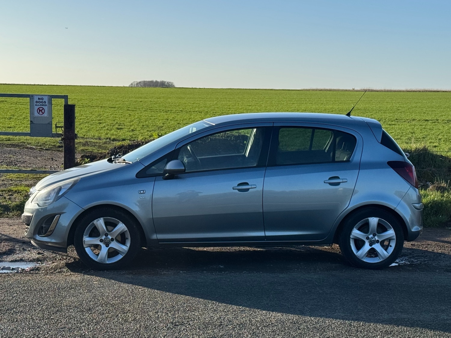 Used Vauxhall Corsa 2012 for sale - 77187274: Photo 8