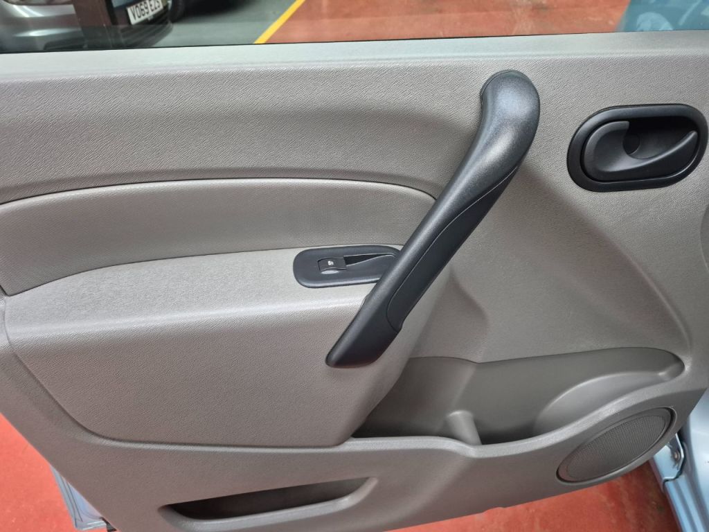 Used Renault Kangoo 2011 for sale - 76877708: Photo 12