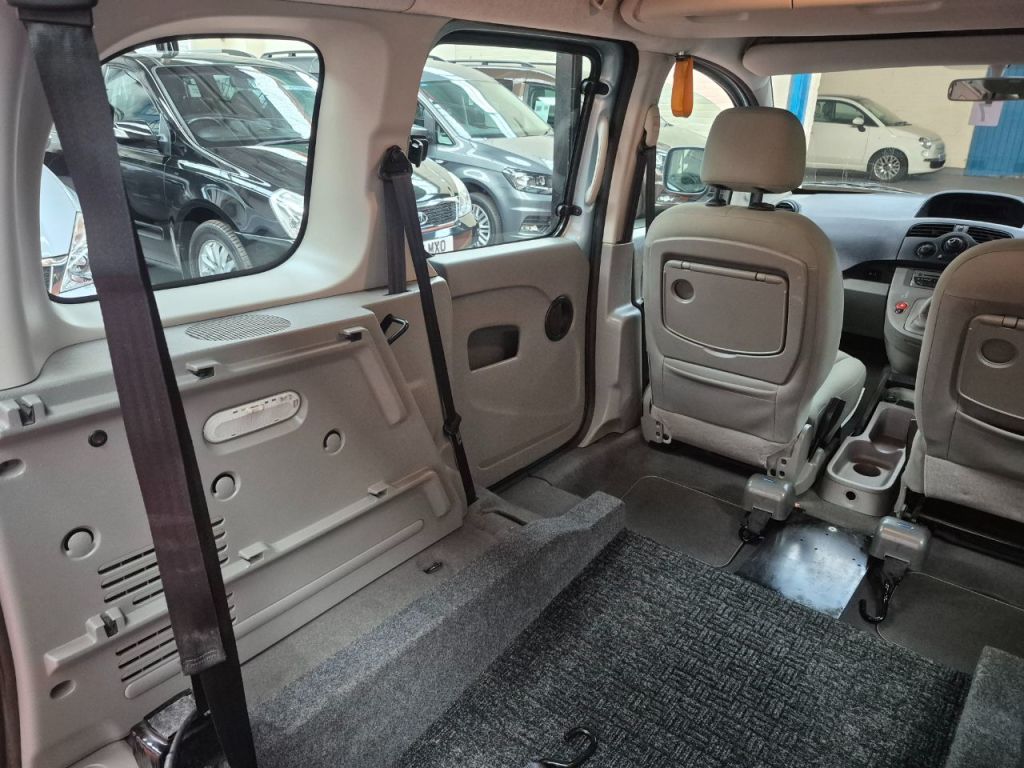 Used Renault Kangoo 2011 for sale - 76877708: Photo 25