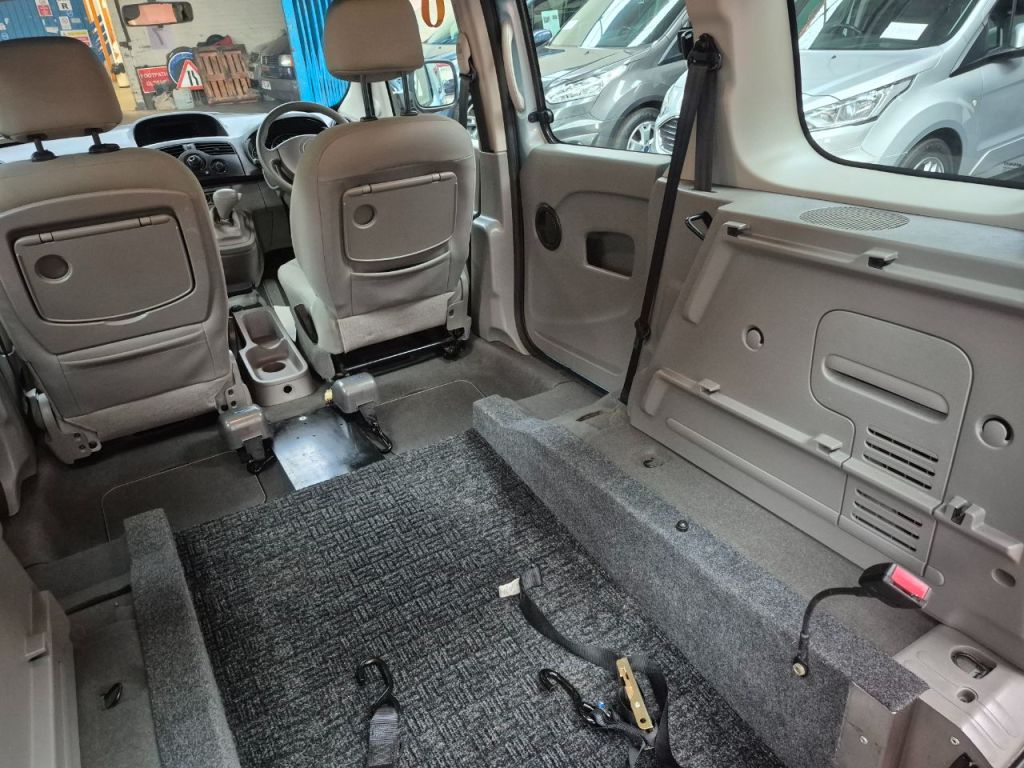 Used Renault Kangoo 2011 for sale - 76877708: Photo 29