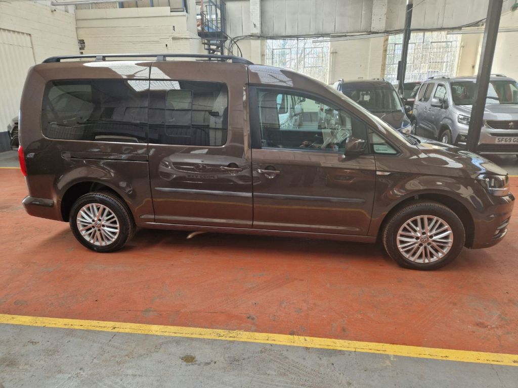 Used Volkswagen Caddy Maxi Life 2016 for sale - 77679898: Photo 11