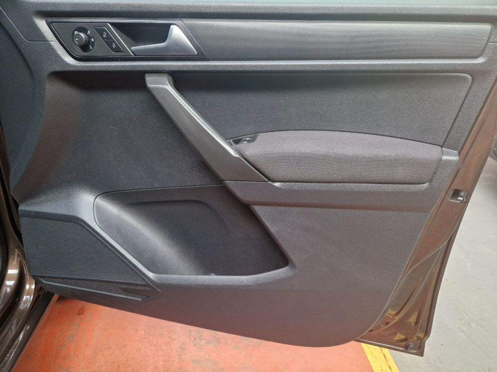 Used Volkswagen Caddy Maxi Life 2016 for sale - 77679898: Photo 13