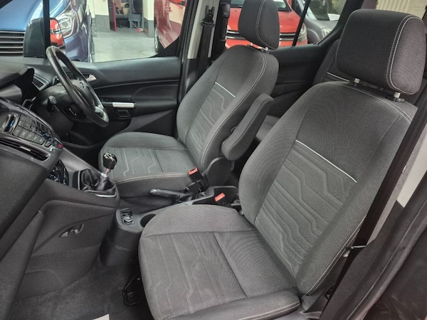 Used Ford Grand Tourneo Connect 2017 for sale - 76205835: Photo 10