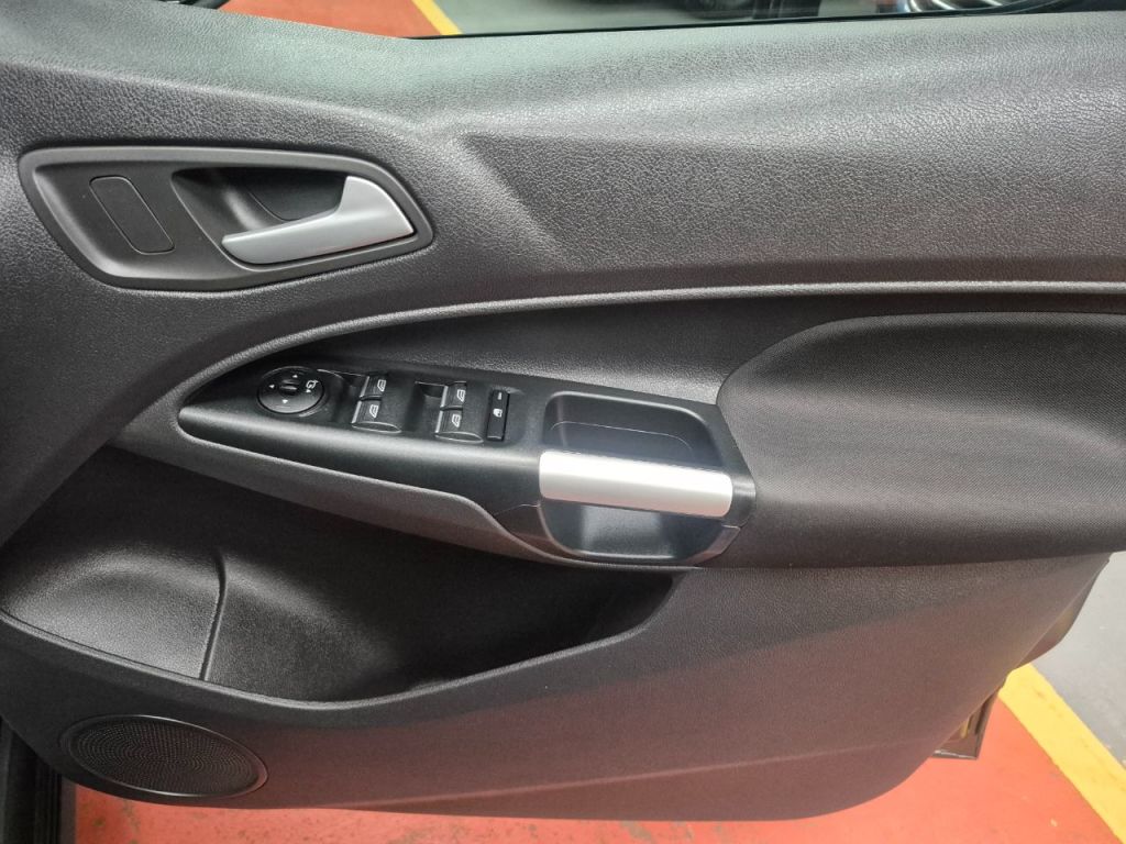 Used Ford Grand Tourneo Connect 2017 for sale - 76205835: Photo 18