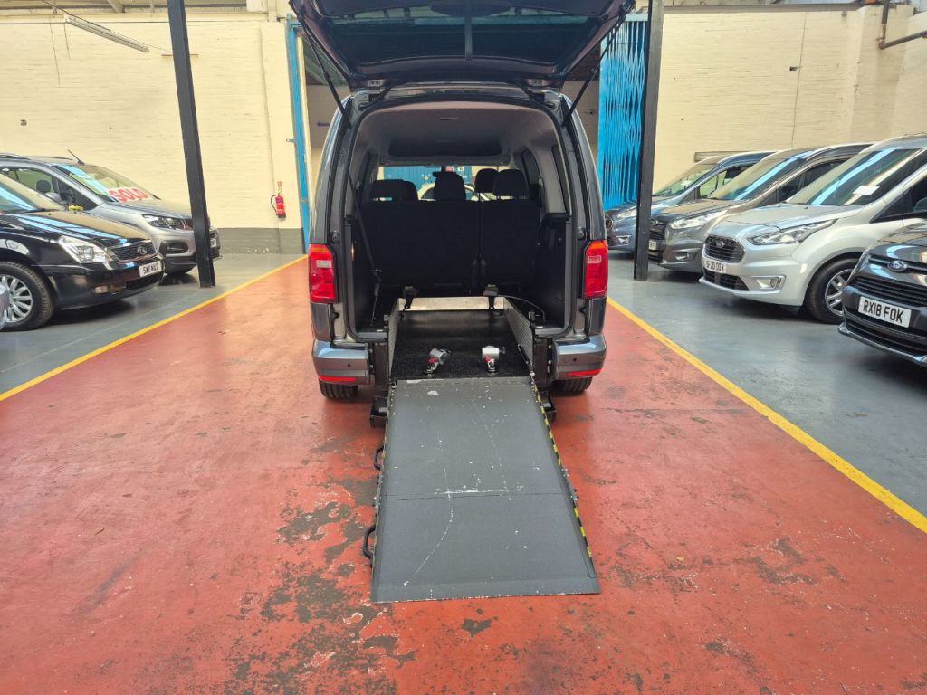 Used Volkswagen Caddy Maxi Life 2018 for sale - 76569370: Photo 23