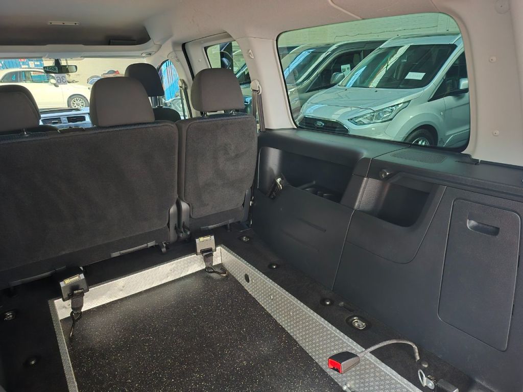 Used Volkswagen Caddy Maxi Life 2018 for sale - 76569370: Photo 24