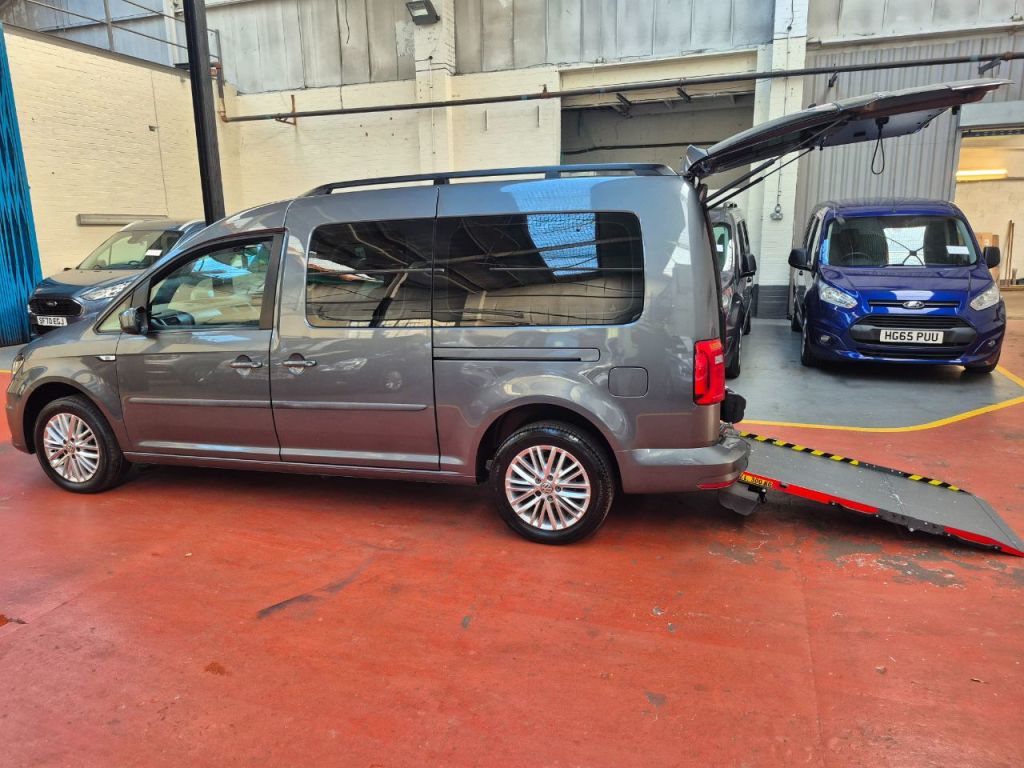 Used Volkswagen Caddy Maxi Life 2018 for sale - 76569370: Photo 27