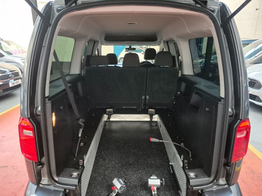 Used Volkswagen Caddy Maxi Life 2018 for sale - 76569370: Photo 5