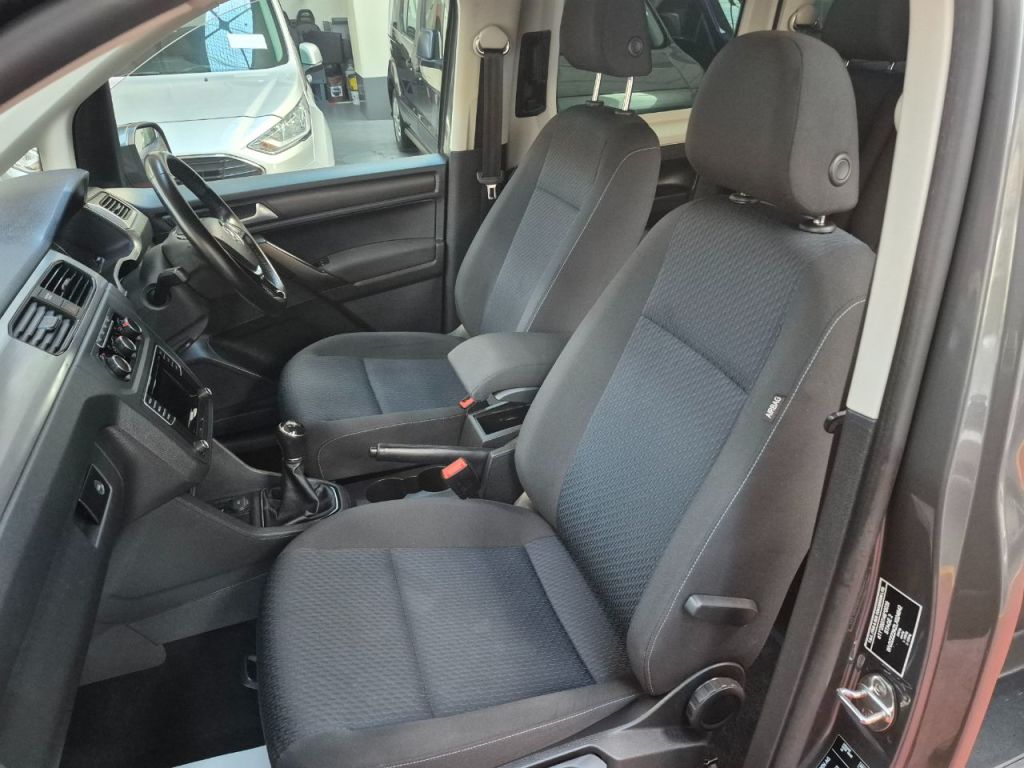 Used Volkswagen Caddy Maxi Life 2018 for sale - 76569370: Photo 9