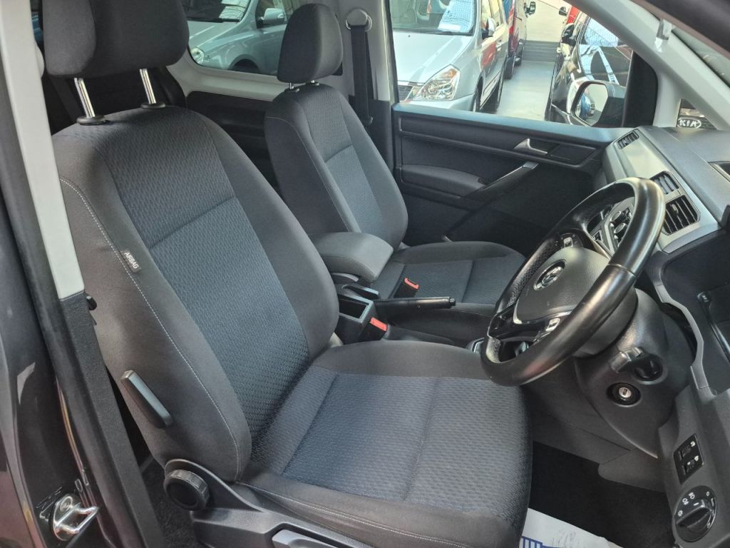 Used Volkswagen Caddy Maxi Life 2019 for sale - 76546078: Photo 19