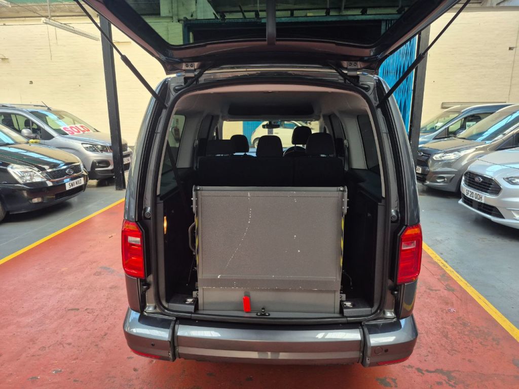 Used Volkswagen Caddy Maxi Life 2019 for sale - 76546078: Photo 26