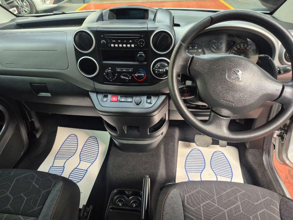 Used Peugeot Partner 2017 for sale - 76637541: Photo 19