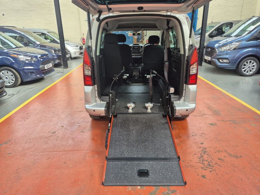 Used Peugeot Partner 2017 for sale - 76637541: Photo 24