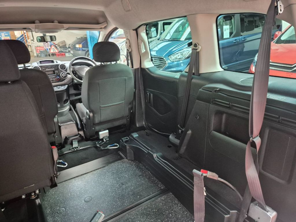 Used Peugeot Partner 2017 for sale - 76637541: Photo 25