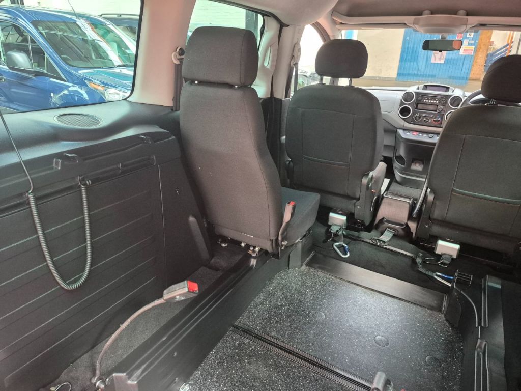 Used Peugeot Partner 2017 for sale - 76637541: Photo 26