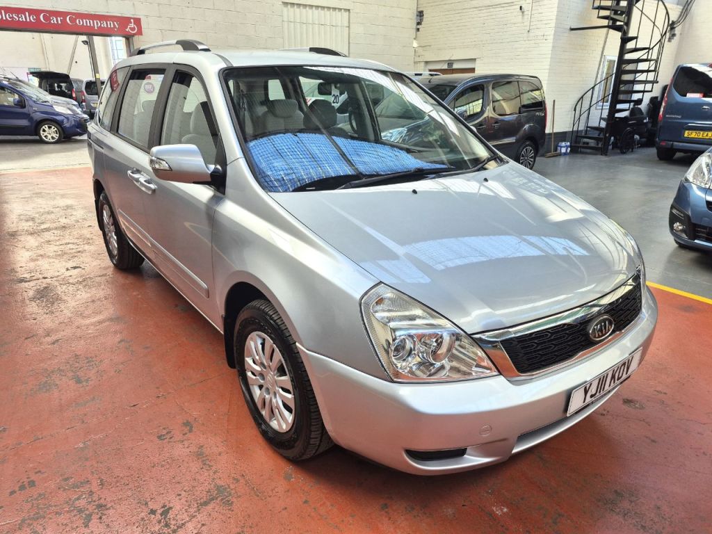 Used Kia Sedona 2011 for sale - 76340421: Photo 2
