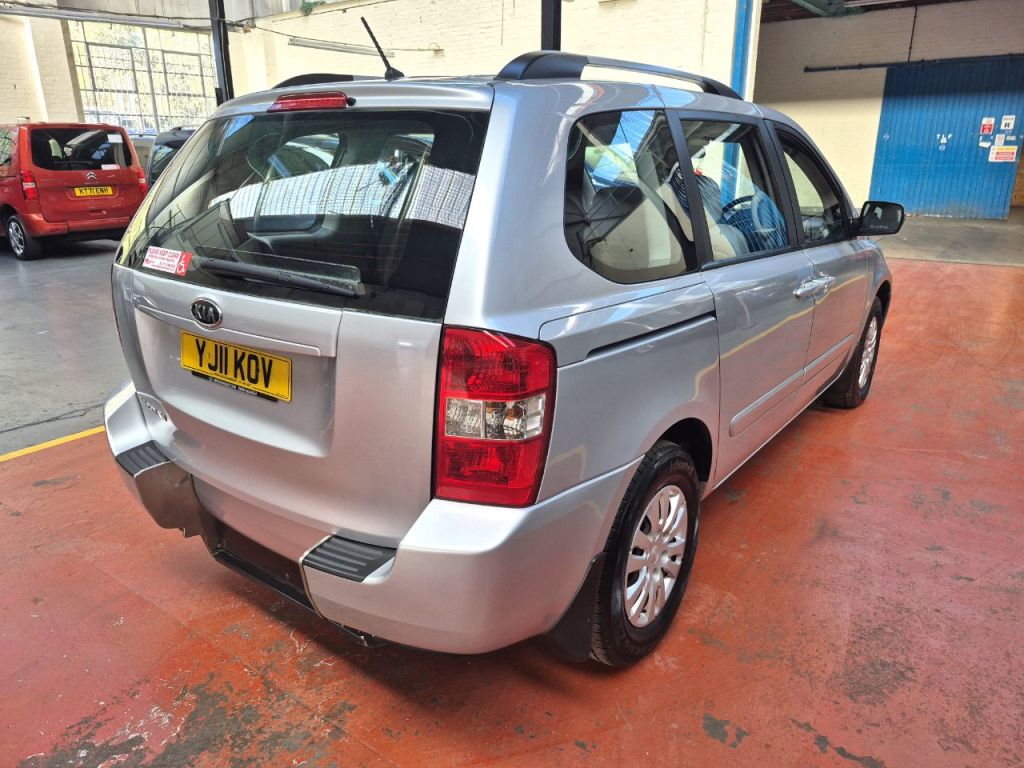 Used Kia Sedona 2011 for sale - 76340421: Photo 23