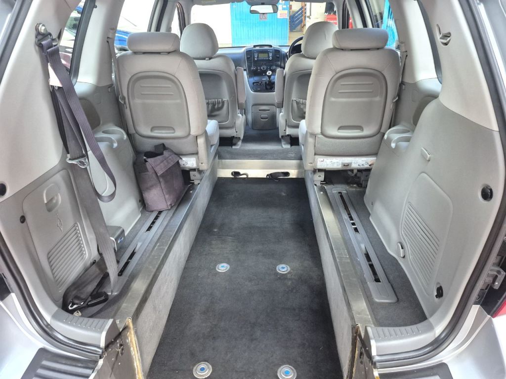 Used Kia Sedona 2011 for sale - 76340421: Photo 5