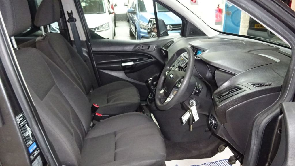 Used Ford Grand Tourneo Connect 2017 for sale - 77211659: Photo 11