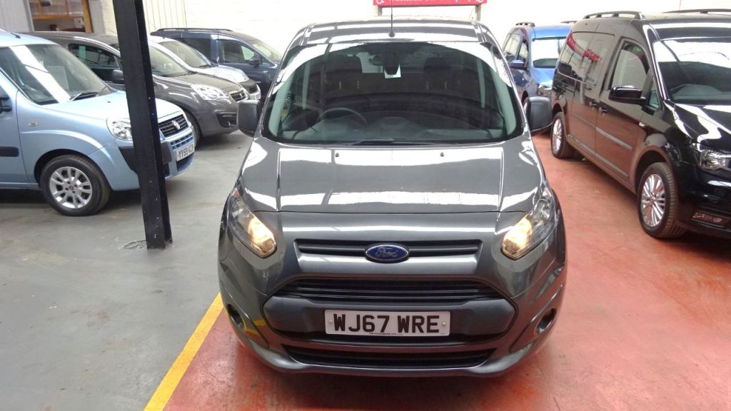 Used Ford Grand Tourneo Connect 2017 for sale - 77211659: Photo 3