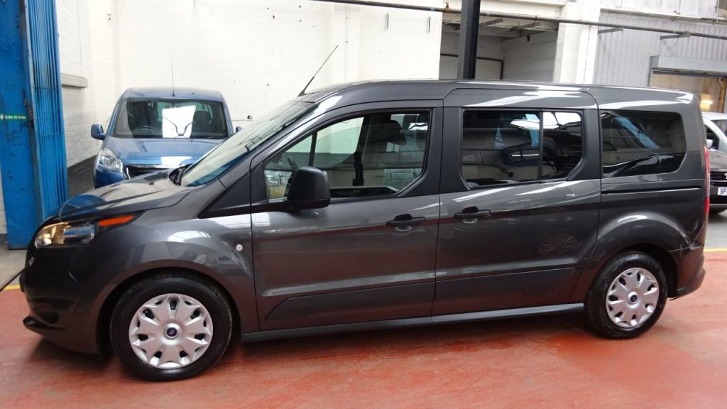 Used Ford Grand Tourneo Connect 2017 for sale - 77211659: Photo 5