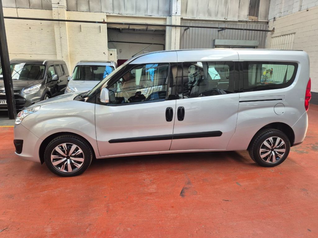 Used Vauxhall Combo 2018 for sale - 76637544: Photo 11