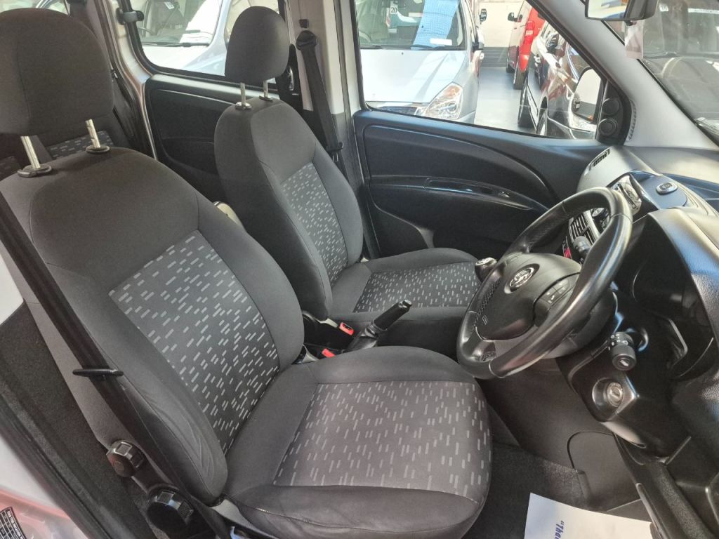 Used Vauxhall Combo 2018 for sale - 76637544: Photo 20