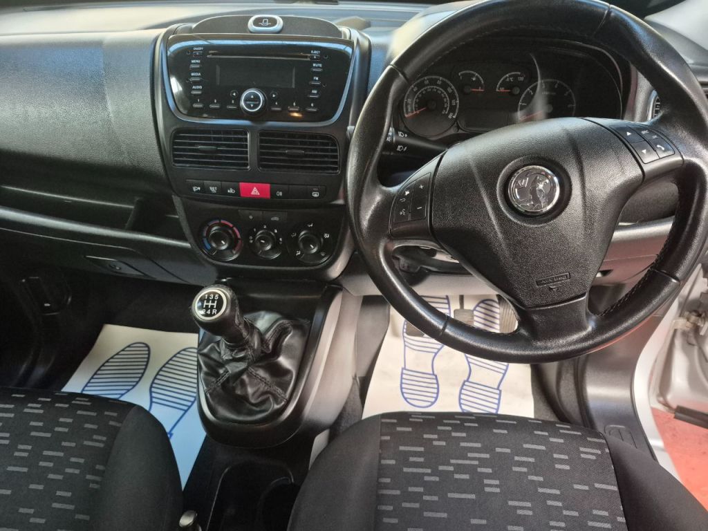 Used Vauxhall Combo 2018 for sale - 76637544: Photo 23