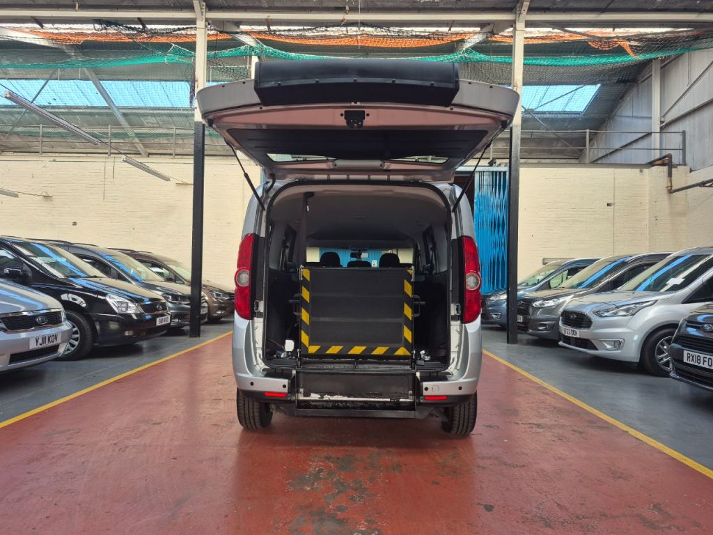 Used Vauxhall Combo 2018 for sale - 76637544: Photo 27