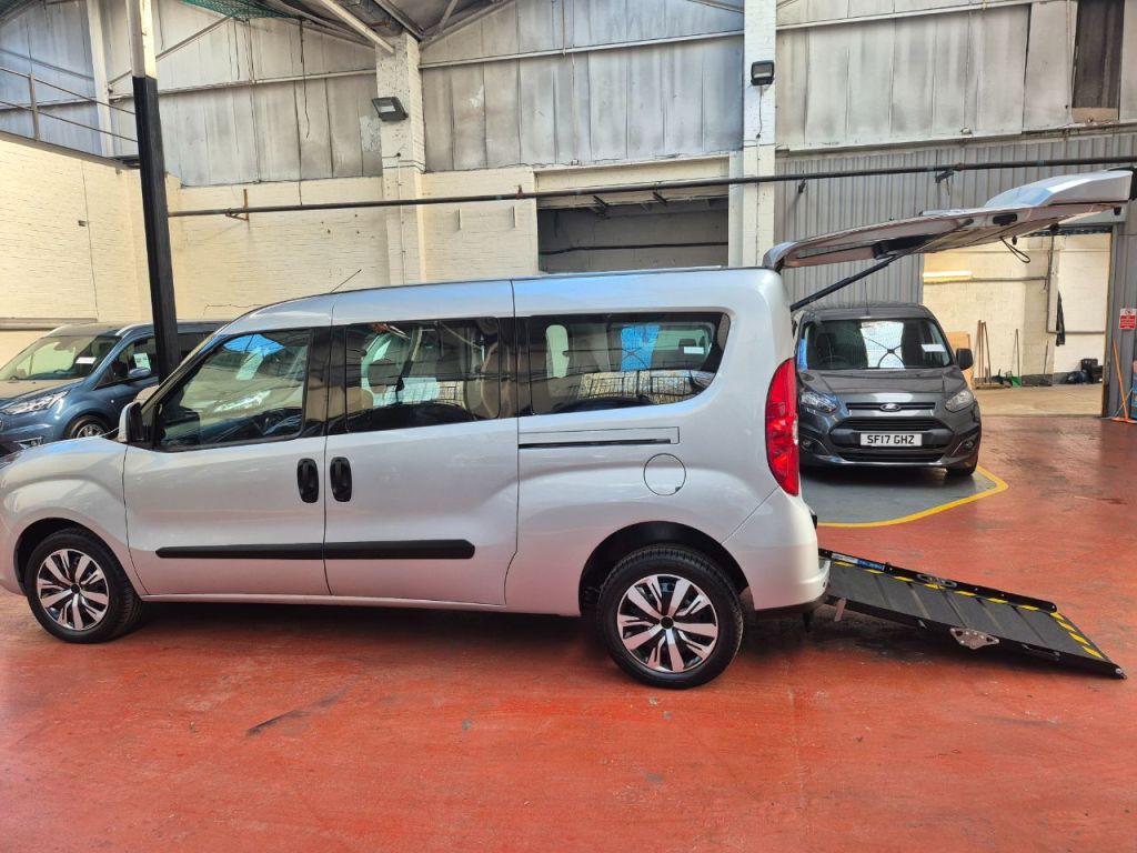 Used Vauxhall Combo 2018 for sale - 76637544: Photo 32
