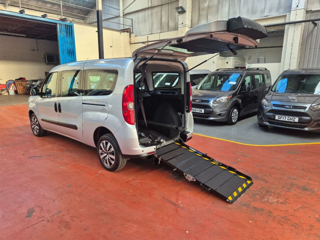 Used Vauxhall Combo 2018 for sale - 76637544: Photo 7