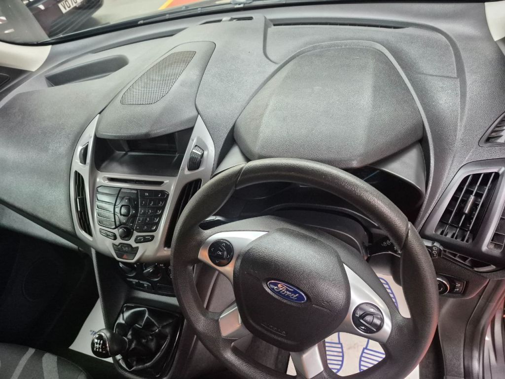 Used Ford Grand Tourneo Connect 2018 for sale - 77821563: Photo 14