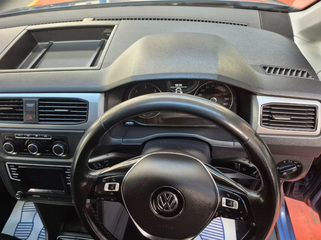 Used Volkswagen Caddy Maxi Life 2018 for sale - 76653825: Photo 16