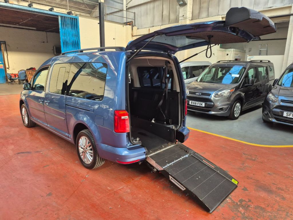 Used Volkswagen Caddy Maxi Life 2018 for sale - 76653825: Photo 4