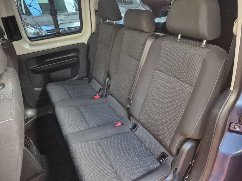 Used Volkswagen Caddy Maxi Life 2018 for sale - 76653825: Photo 8