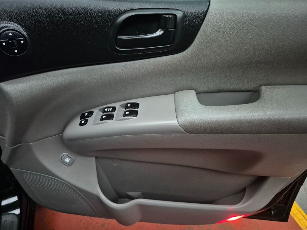 Used Kia Sedona 2012 for sale - 77033175: Photo 16