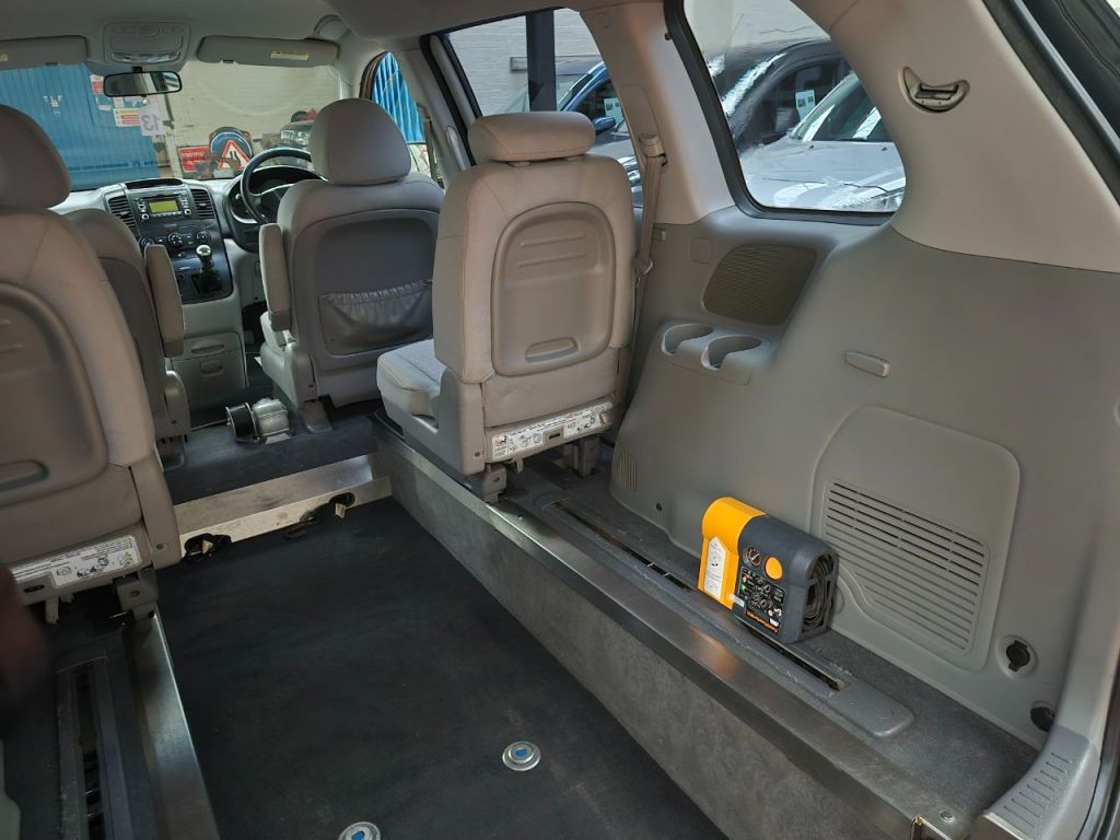 Used Kia Sedona 2012 for sale - 77033175: Photo 24