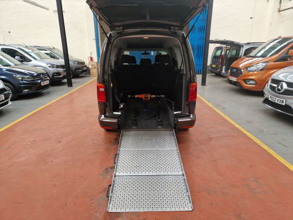 Used Volkswagen Caddy Maxi Life 2016 for sale - 77341150: Photo 21